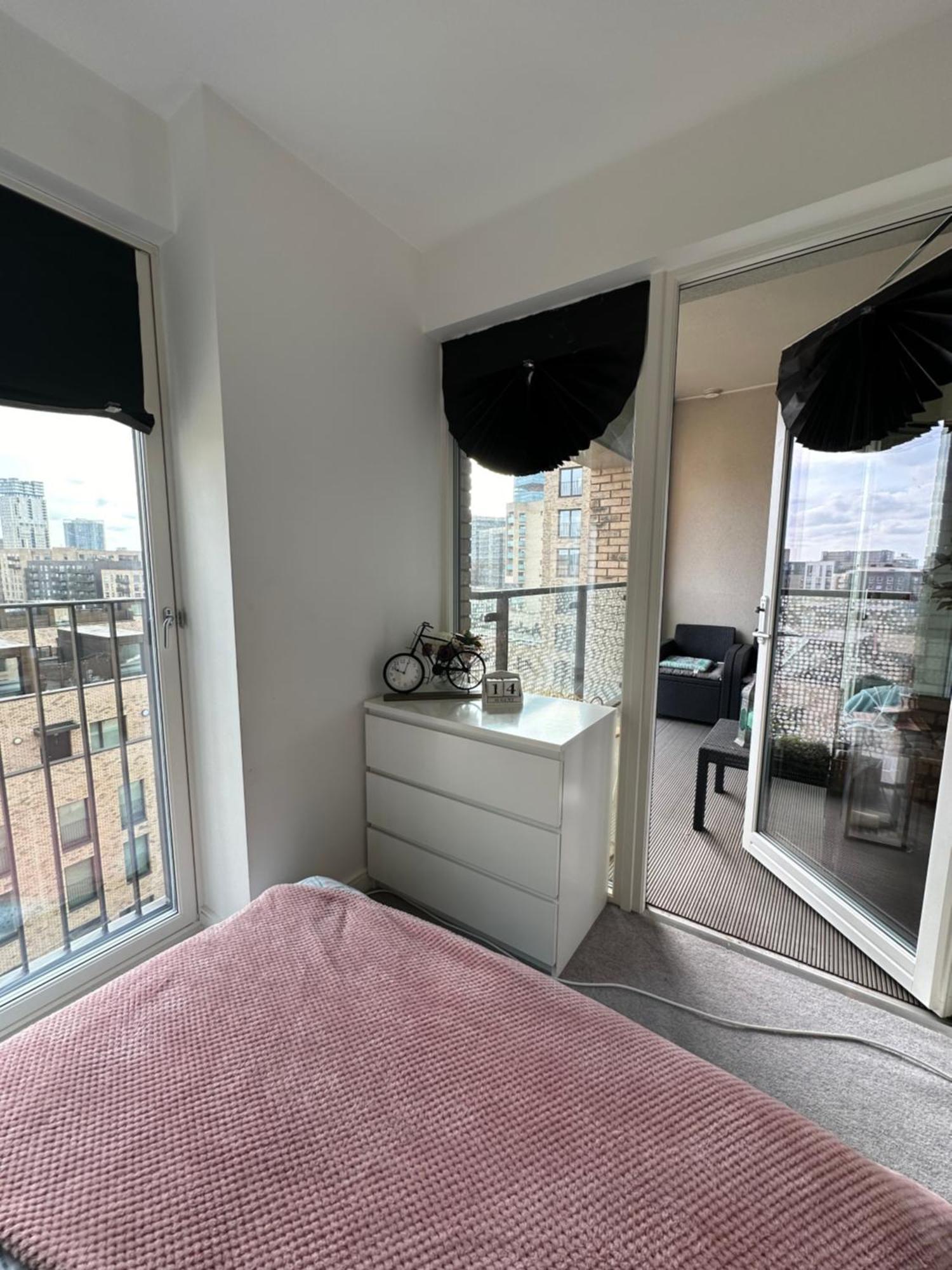 Luxury 3 Bedroom Flat In Stratford, Лондон Екстериор снимка
