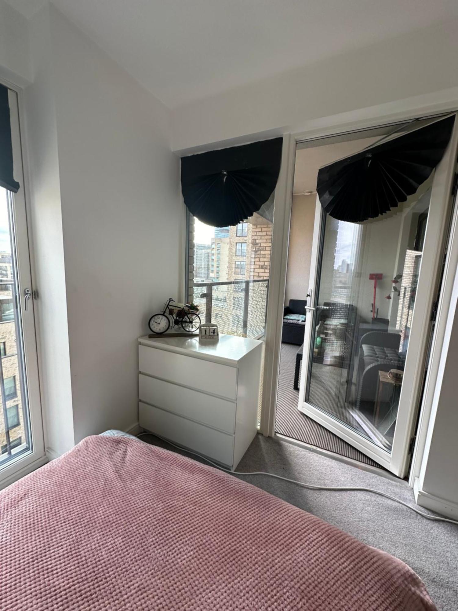 Luxury 3 Bedroom Flat In Stratford, Лондон Екстериор снимка